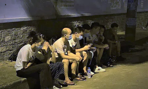 Truy tố 5 bị can 'phù phép' biến quốc tịch Trung Quốc thành Việt Nam