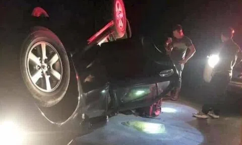Ô tô Fortuner lật ngửa hé lộ ông trùm vận chuyển 50kg ma túy đá