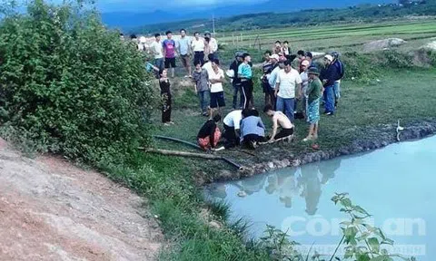 Hai học sinh tử vong khi cứu cháu bé té xuống hồ