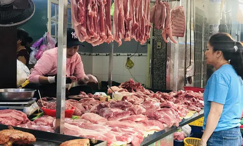 Lợi nhuận doanh nghiệp bán thịt lợn tăng phi mã, cổ phiếu leo lên đỉnh cao