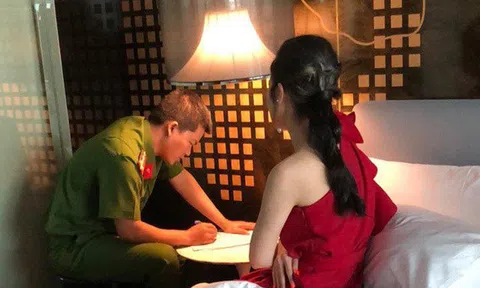 Bắt quả tang 3 người đẹp bán dâm trong khách sạn, công an lần tìm ra đường dây mua bán dâm 30.000USD