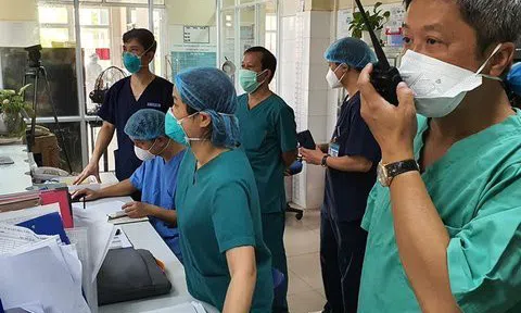 Thứ trưởng bộ Y tế: "Chúng tôi như xát muối trong lòng khi công bố BN Covid-19 tử vong"