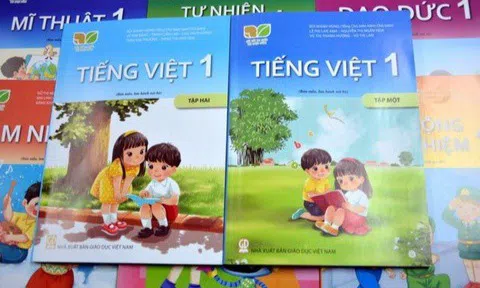 Không minh bạch về sách giáo khoa, hiệu trưởng có bị cách chức?