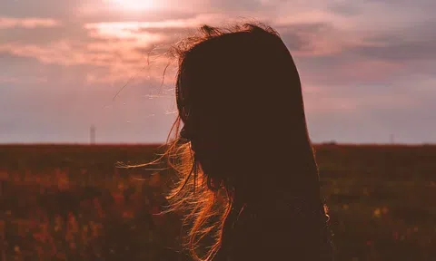 Thao túng cảm xúc