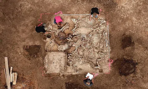 Cận cảnh ngôi mộ cổ của hoàng tử German và 6 thê thiếp