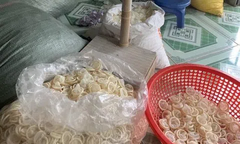 Tái chế bao cao su đã qua sử dụng: Lương tâm ở đâu?