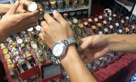 Loạn thị trường đồng hồ: “Ma trận” hàng fake