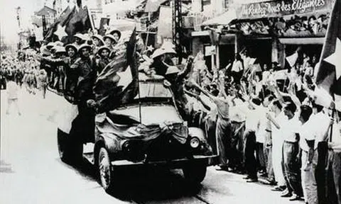 Kỷ niệm 66 năm ngày giải phóng Thủ đô: Ngày đoàn quân trở về