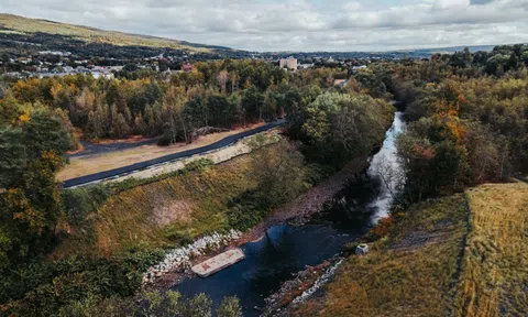 Ghé qua thành phố quê hương của Tổng thống tân cử Joe Biden