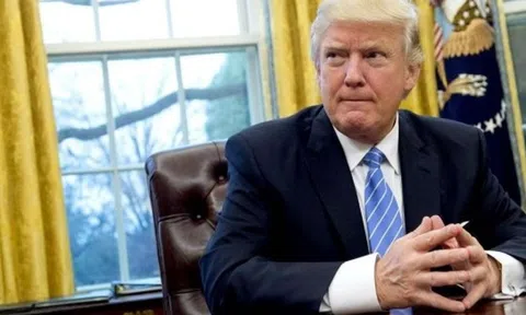 Ông Trump triệu tập cuộc họp nảy lửa, có bàn về thiết quân luật