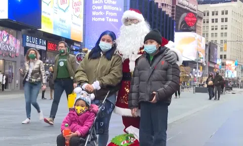 Video: Một Giáng sinh vắng lặng ở New York