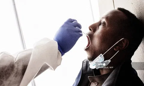 Nam Phi bác bỏ tuyên bố biến thể COVID-19 ở nước này nguy hiểm hơn chủng ở Anh