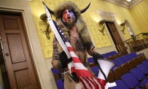 Bạo loạn tại Điện Capitol: Các đối tượng nói ông Trump "mời đến" và muốn được ân xá