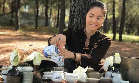 "Ca sĩ sexy nhất Thúy Nga Paris" Hồ Lệ Thu chia sẻ thú vị về "kỳ nghỉ bất đắc dĩ"