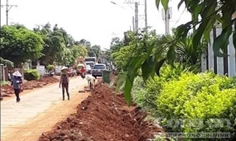 Mâu thuẫn trên Facebook, một công an viên bị đâm tử vong