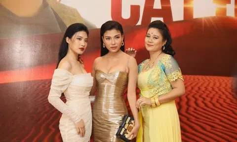 Thúy Diễm xin phép chồng trước khi quay cảnh nóng trong 'Cát đỏ'