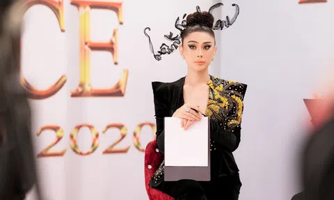 Lâm Khánh Chi đeo trang sức 50 tỷ làm host New Face 2020