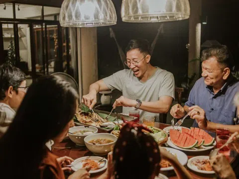 7 thói quen ăn uống buổi tối dễ khiến bạn tăng cân không phanh, điều thứ 6 quá quen thuộc trong gia đình Việt
