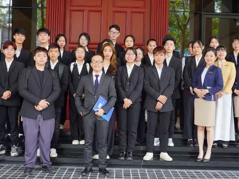 Trải nghiệm thực tế nghề nghiệp: Sinh viên Việt Mỹ Hà Nội hoàn thành buổi kiến tập quản trị khách sạn