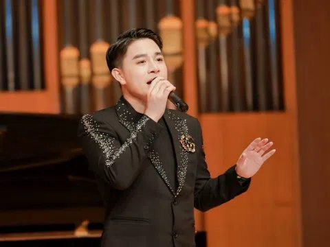 Lần đầu hát Opera, giọng ca phi giới tính Trần Tùng Anh ẵm luôn giải Đặc biệt cuộc thi âm nhạc tại Trung Quốc