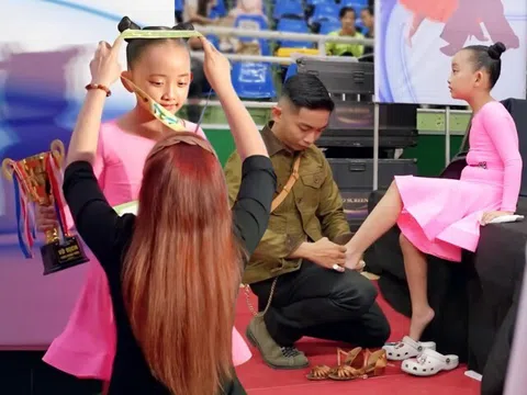 Con gái Khánh Thi nối bước anh trai Kubi thành đương kim vô địch dancesport, cả nhà tháp tùng vì lo ái nữ bỏ thi