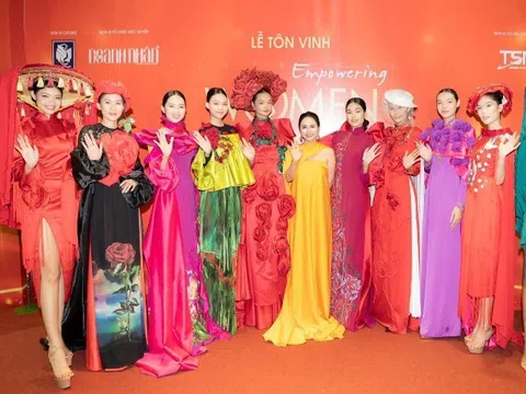 Bùi Thanh Hương “gây bão” với BST “SECRETS OF THE ROSES” – Món quà đặc biệt dành tặng người chị tri kỷ