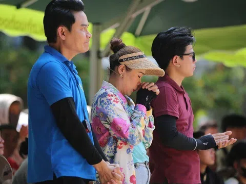 Nam MC VTV khóc nghẹn: "Bác sĩ nói con tôi bị tim, khuyên nên về lo hậu sự đi rồi sinh đứa khác"