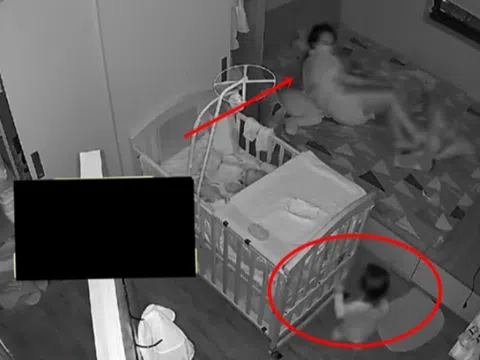 Mẹ sinh thêm em, camera ghi lại cảnh tượng&nbsp;bé gái 1 tuổi nửa đêm sang phòng tìm mẹ khiến tất cả bật khóc