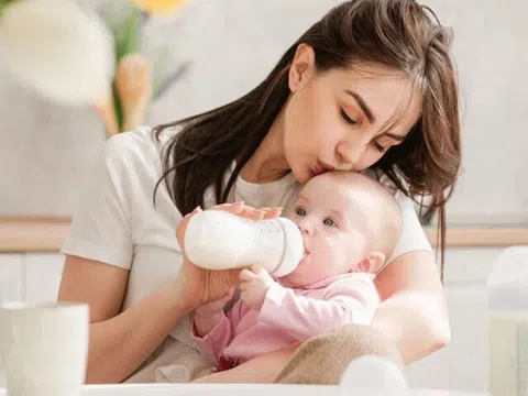 Những ai cần bổ sung Lactoferrin giúp tăng sức đề kháng, chống lại vi khuẩn hạn chế tối đa ốm vặt