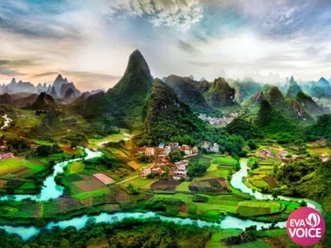 Vẻ đẹp huyền ảo của Dương Sóc qua làn sương sáng