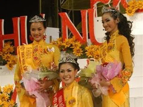 Hoa hậu Việt từng là tiếp viên hàng không, ở ẩn gần 9 năm mới tái xuất, giờ làm mẹ 2 con vẫn gợi cảm bất bại