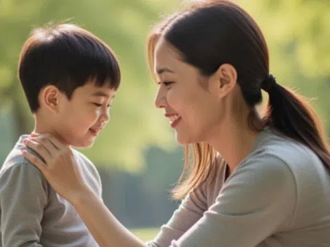 "Mẹ sinh em bé cho con đi", yêu cầu của con trai khiến người mẹ òa khóc khi biết lý do