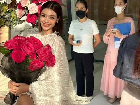 Á hậu Việt khoe dáng quyến rũ sau nửa năm âm thầm sinh quý tử, cuộc sống "màu hồng" giấu kín cả chồng lẫn con