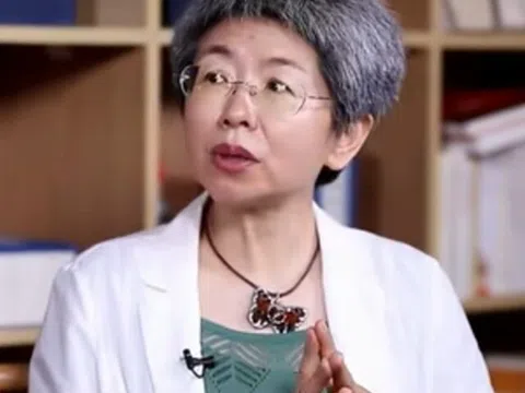Mẹ là Giáo sư Đại học ủng hộ con trai 14 tuổi bỏ học, 10 năm sau đứa trẻ thành tài vượt cả mong đợi
