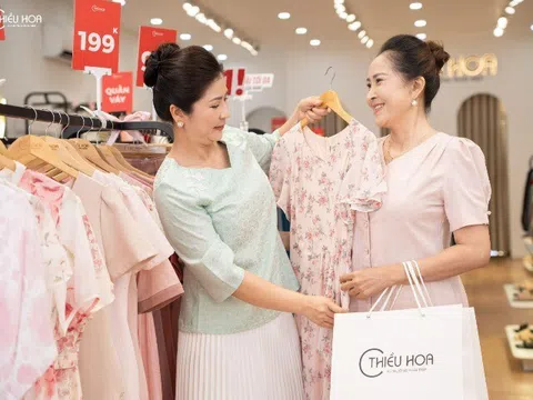 Phụ nữ trung niên thời đại mới: Vượt qua nỗi sợ, tự tin kiếm tiền từ việc làm đẹp