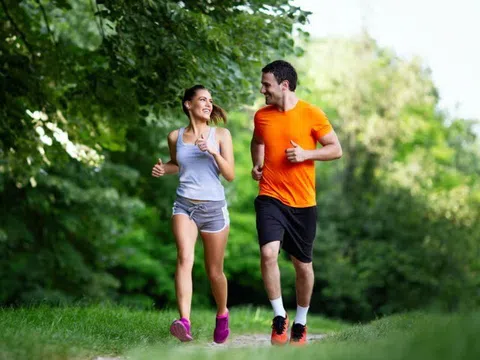Cách chạy bộ nào giúp "đốt" calo hiệu quả hơn? Chọn đúng bài tập không chỉ giúp giảm cân mà còn tốt cho tim mạch