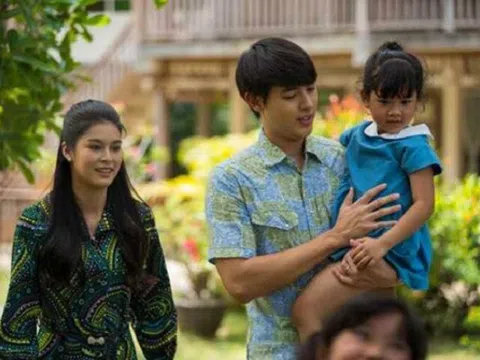 Lần đầu về quê chồng nghỉ hè, giữa trưa thấy cảnh tượng trong nhà tắm, tôi vội vã ôm con bỏ về luôn