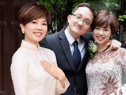 Ngọc Huyền khoe dáng người cực dẻo như diễn xiếc ở tuổi nghỉ hưu, con trai Chí Trung phải "bái phục mẫu hậu"