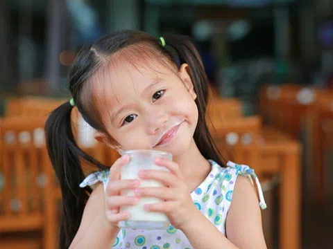 Ra mắt sữa tươi Moozi “chuẩn 10 không ưu việt, khác biệt từ thiên nhiên”
