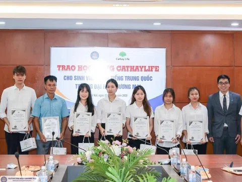 Cathay Life Việt Nam trao học bổng cho sinh viên tại khu vực Hà Nội