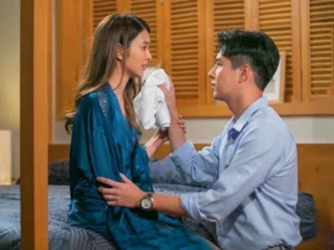 Ngủ cùng phòng với chồng cô đồng nghiệp cũ một đêm, hôm sau tôi vội vã khuyên chị ly hôn