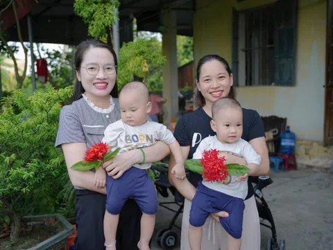 Mẹ buồng trứng đa nang mang song thai nhờ IVF
