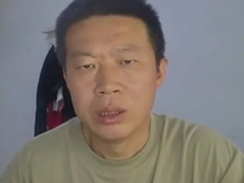 Kết hôn 22 năm, người đàn ông phát hiện cả 2 con trai không phải con đẻ, danh tính 2 cha ruột khiến ông sụp đổ