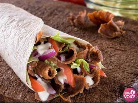 Khám phá Kebab, hành trình ẩm thực từ lửa trại du mục đến bánh mì đường phố Thổ Nhĩ Kỳ