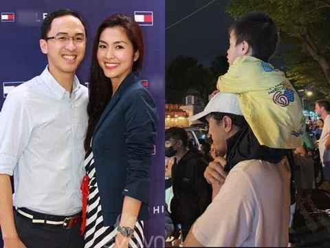Chồng thiếu gia của Tăng Thanh Hà bền bỉ cõng con dịp Trung thu, quý tử út của "ngọc nữ màn ảnh" mê xem múa lân