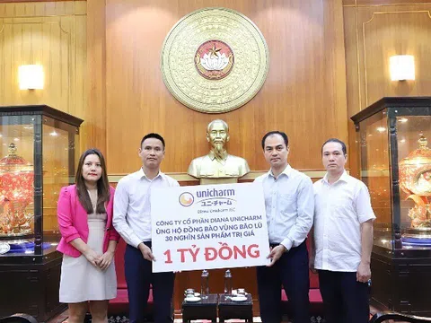 Diana Unicharm trao tặng 30.000 sản phẩm vệ sinh thiết yếu hỗ trợ phụ nữ và trẻ em bị ảnh hưởng bởi bão số 10 và 11