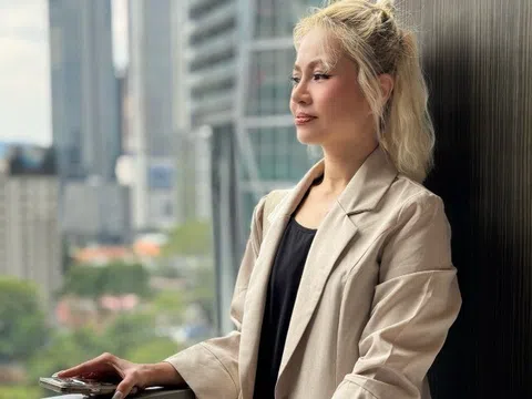 CEO Tuyết Nhi: Gác lại sự nghiệp đình đám, đi du học ở tuổi U50