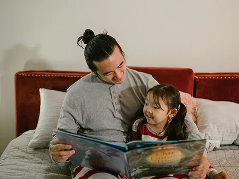 Kể chuyện bé nghe: Thói quen giúp trẻ phát triển toàn diện