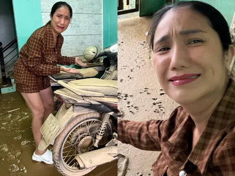 Nhà của NSƯT Cát Tường tại Huế ngập trong bùn đất sau lũ, nay cả gia đình phải ra khách sạn ngủ để tránh bão