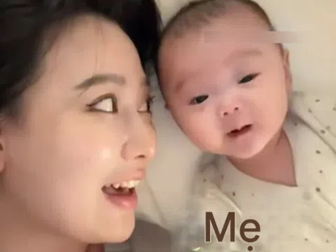 Dạy con 3 tháng tuổi gọi "Mẹ", người mẹ rơi nước mắt vì không ngờ bé lại nói được những từ này
